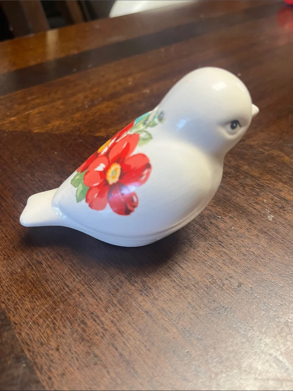 Pioneer woman  White Ceramic Floral Bird Figurines Salt & Pepper Shaker Set of 2